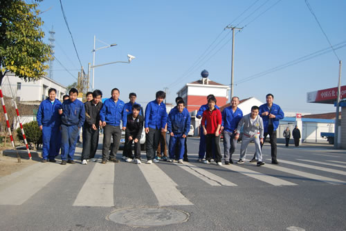 �Ϻ������y�T�S�ڶ������\�ӕ�����3000�ף���·����ِ���D13��