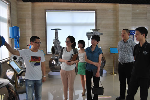 �D2 ���u�J���M�I�����^�����y�T�a(ch��n)Ʒչ�d