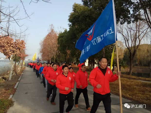 �Ϻ������y�T�S2018��Ԫ���f(w��n)���ܻ��(d��ng)